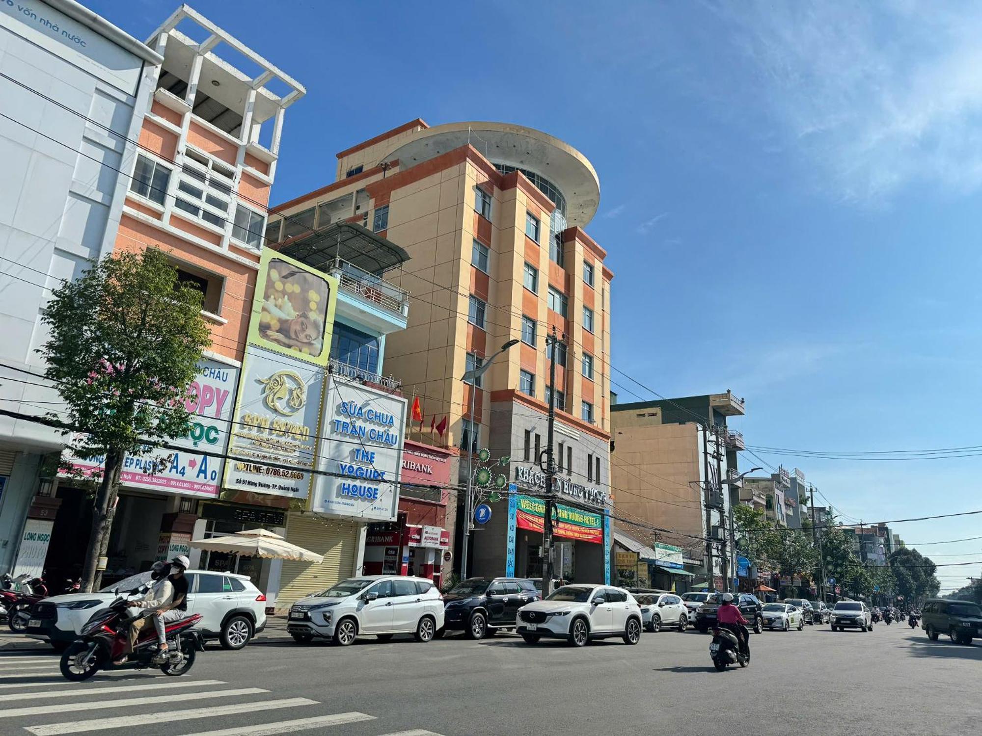 โรงแรมฮึ่งเวือง กว๋างหงาย ภายนอก รูปภาพ